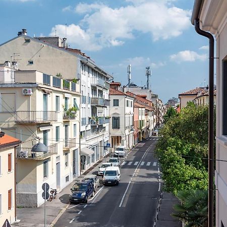 Palazzo '900 Design Flats - Il Caffe Lägenhet Padua Exteriör bild